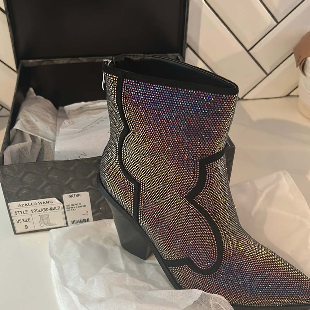 Gorgeous Rhinestone Western style Bootie